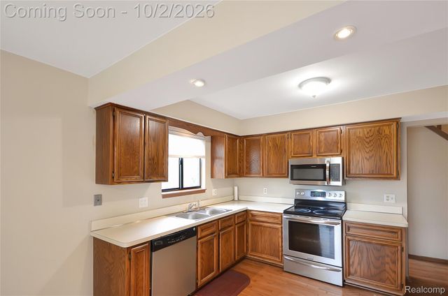 3551 Chippendale Drive, Sterling Heights, MI 48310