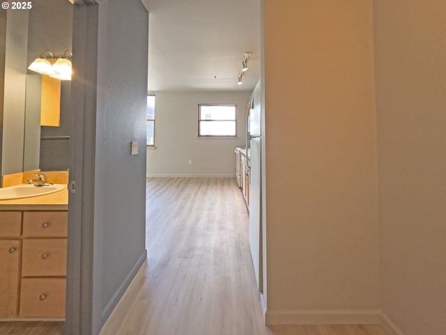 1134 Sw JEFFERSON St 301, Portland, OR 97201
