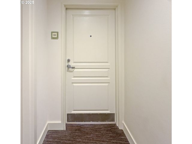 1134 Sw JEFFERSON St 301, Portland, OR 97201