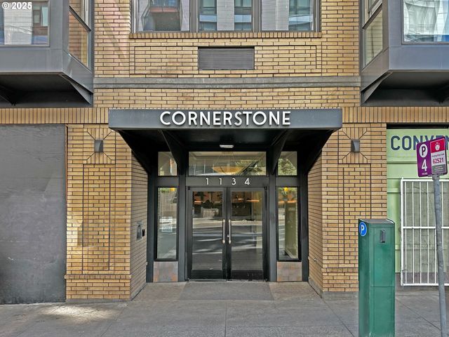 1134 Sw JEFFERSON St 301, Portland, OR 97201