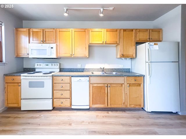 1134 Sw JEFFERSON St 301, Portland, OR 97201