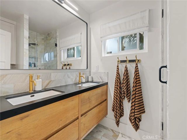 1301 19th, Manhattan Beach, CA 90266