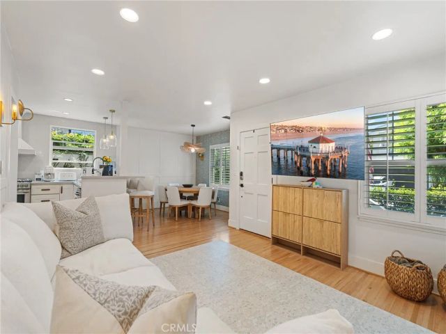 1301 19th, Manhattan Beach, CA 90266