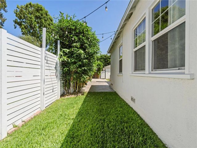 1301 19th, Manhattan Beach, CA 90266