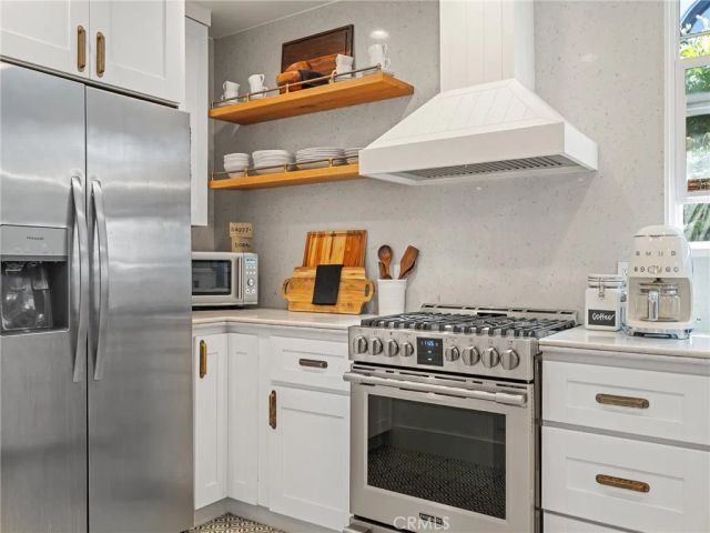 1301 19th, Manhattan Beach, CA 90266