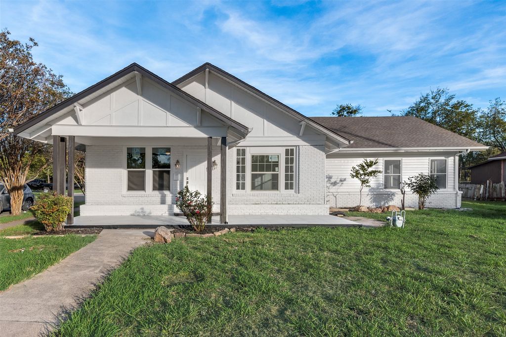 2003 Walnut Street, Greenville, TX 75401