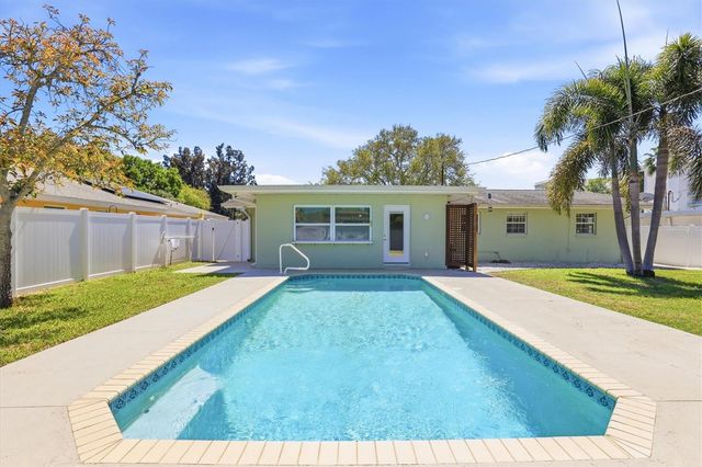 1022 SUNNYDALE DRIVE, Clearwater, FL 33755