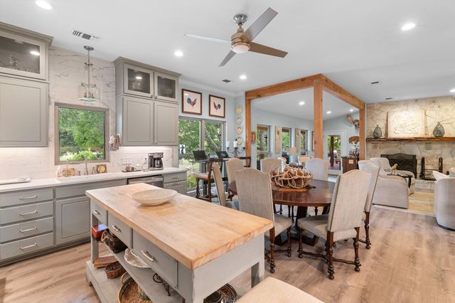 290 Cardinal Hill, Ingram, TX 78025