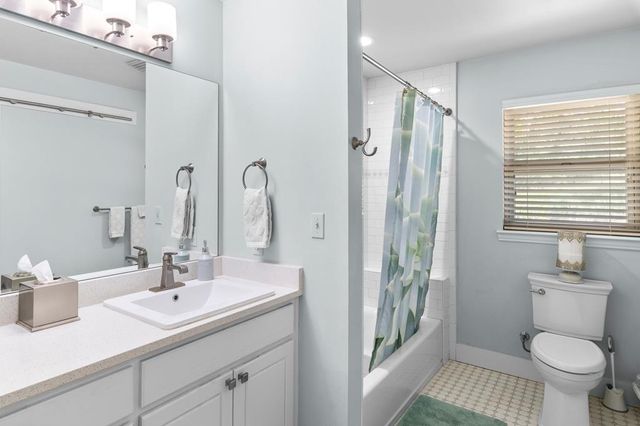 290 Cardinal Hill, Ingram, TX 78025