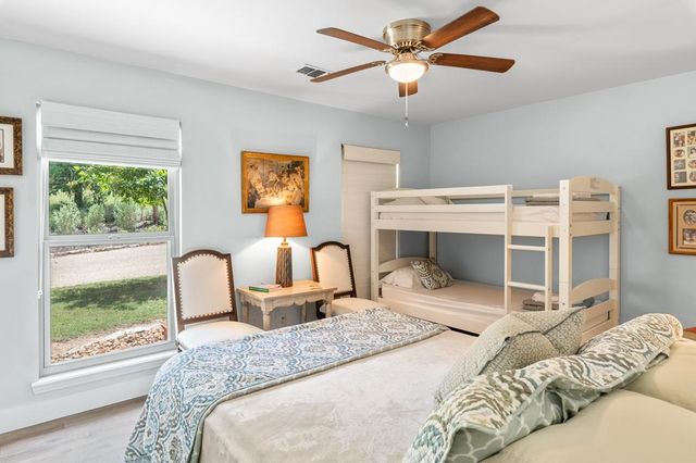 290 Cardinal Hill, Ingram, TX 78025