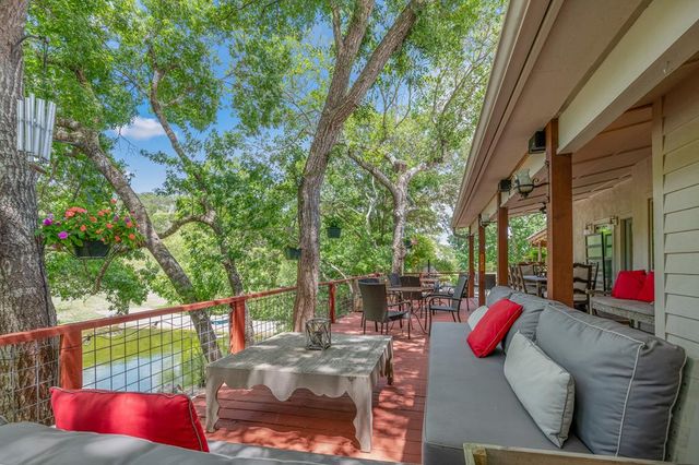 290 Cardinal Hill, Ingram, TX 78025