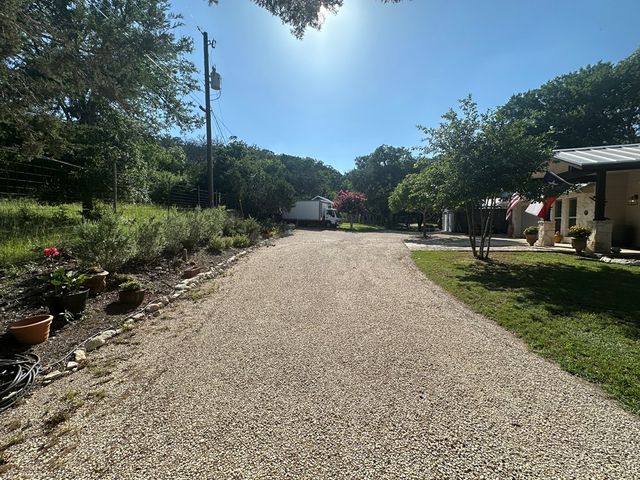 290 Cardinal Hill, Ingram, TX 78025