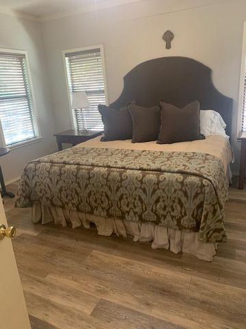 290 Cardinal Hill, Ingram, TX 78025