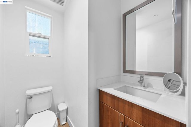 117 Uptown Cir, Oakland, CA 94607