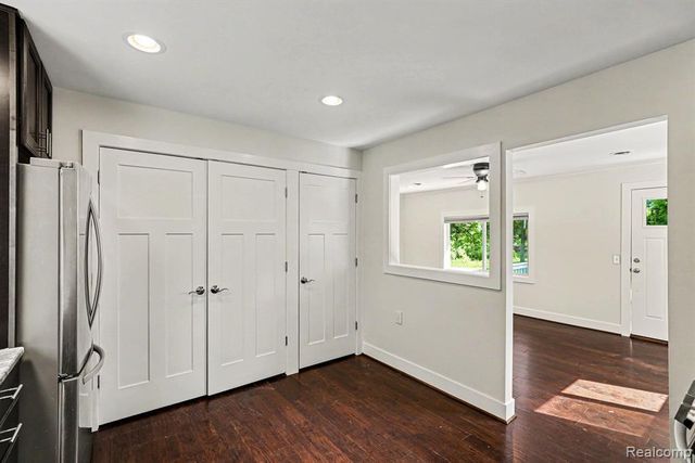 9315 Hillcrest Road, Clarkston, MI 48348