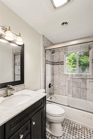 9315 Hillcrest Road, Clarkston, MI 48348