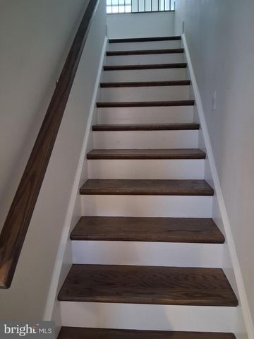 5158 RIDGEVIEW RETREAT DR, Chantilly, VA 20151