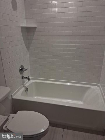 5158 RIDGEVIEW RETREAT DR, Chantilly, VA 20151