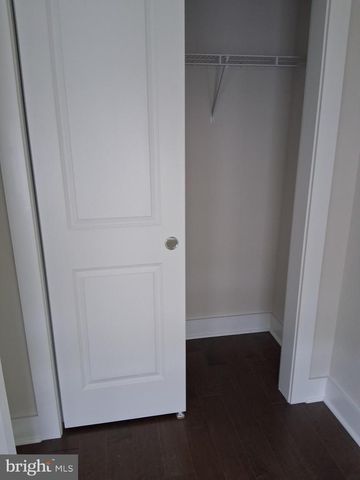 5158 RIDGEVIEW RETREAT DR, Chantilly, VA 20151