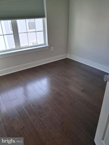 5158 RIDGEVIEW RETREAT DR, Chantilly, VA 20151