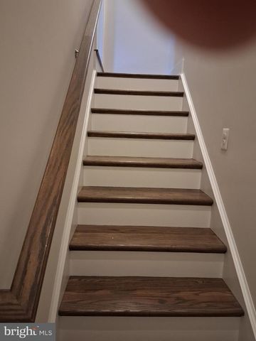 5158 RIDGEVIEW RETREAT DR, Chantilly, VA 20151