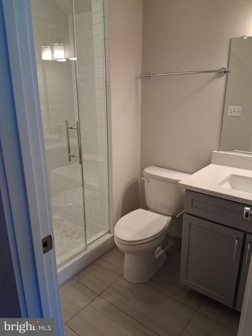 5158 RIDGEVIEW RETREAT DR, Chantilly, VA 20151