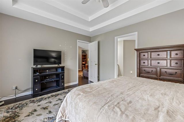 303 Holly Tree Lane, Farmington, MO 63640