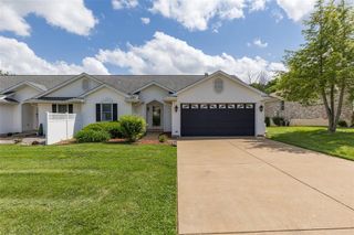 303 Holly Tree Lane, Farmington, MO 63640
