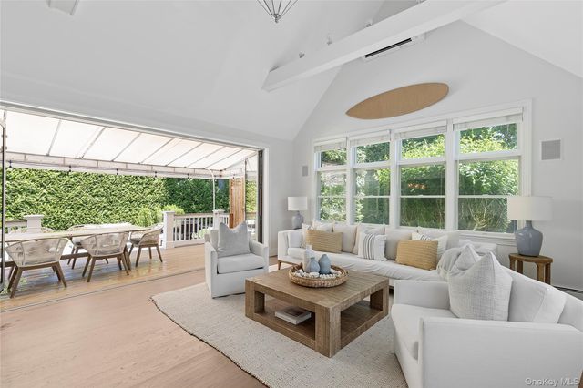 31 Highland Road, Southampton, NY 11968