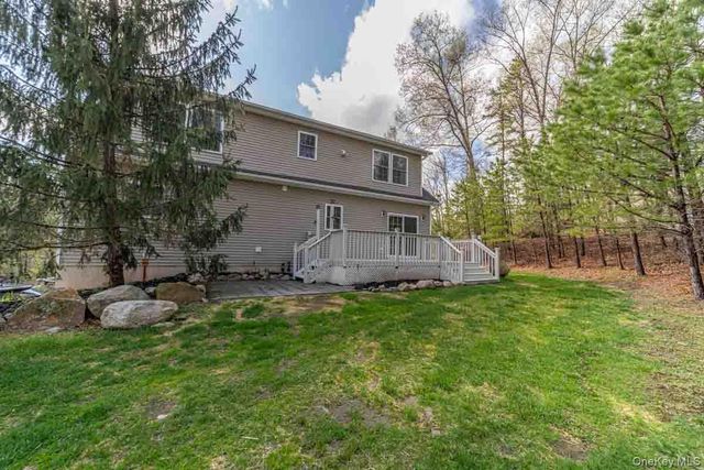 6 Stonybrook Road, Pine Bush, NY 12566