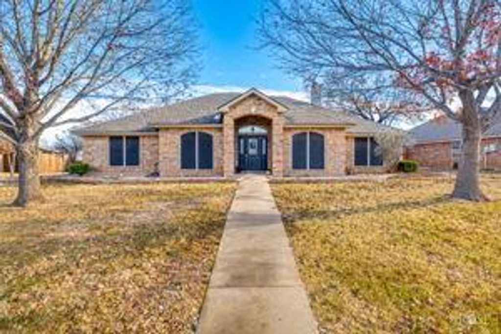 Image 1 of property listing at 6021 Stratford Ave, San Angelo, TX 76901