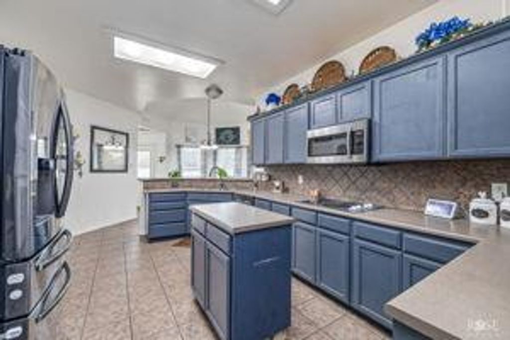 Image 12 of property listing at 6021 Stratford Ave, San Angelo, TX 76901