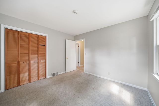 1005 S Grinnell Street, Jackson, MI 49203