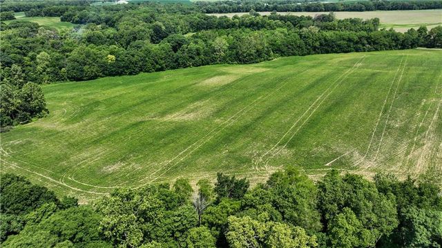 V Road, Weston, MO 64098