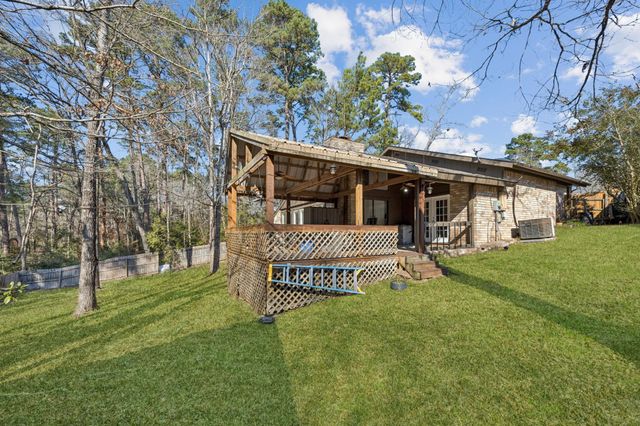 24617 Camwood Road, Huntsville, TX 77320