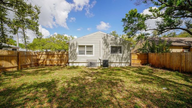 546 16TH AVENUE S, St Petersburg, FL 33701