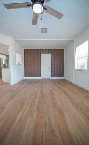 546 16TH AVENUE S, St Petersburg, FL 33701