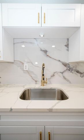 546 16TH AVENUE S, St Petersburg, FL 33701