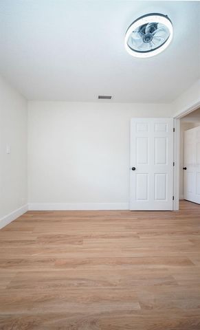 546 16TH AVENUE S, St Petersburg, FL 33701