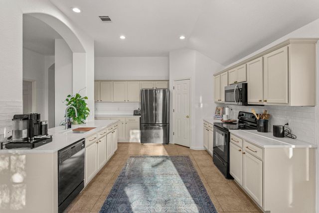 4111 Flintwood LN, Round Rock, TX 78665