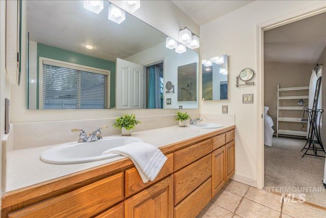 8689 W Atwater Dr, Boise, ID 83714