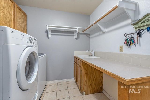 8689 W Atwater Dr, Boise, ID 83714