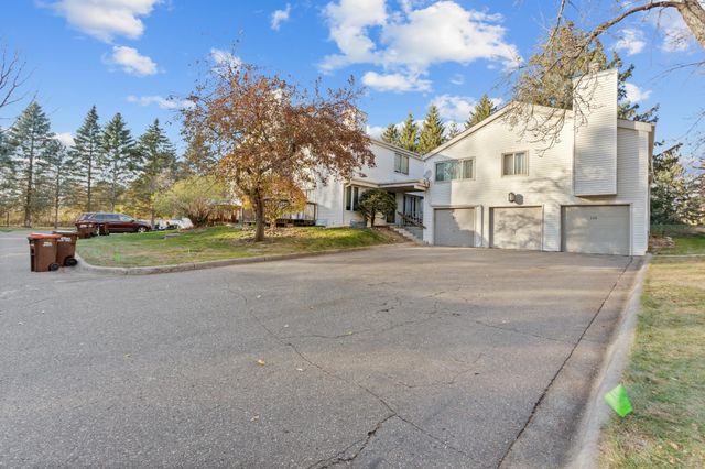 122 Avignon Court, Woodbury, MN 55125