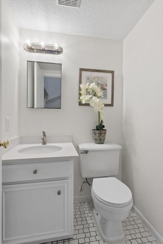 122 Avignon Court, Woodbury, MN 55125