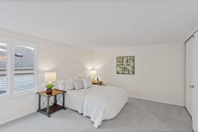 122 Avignon Court, Woodbury, MN 55125