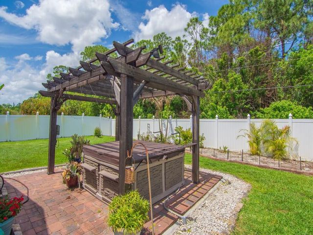 8131 Westfield Circle, Vero Beach, FL 32966