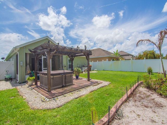 8131 Westfield Circle, Vero Beach, FL 32966