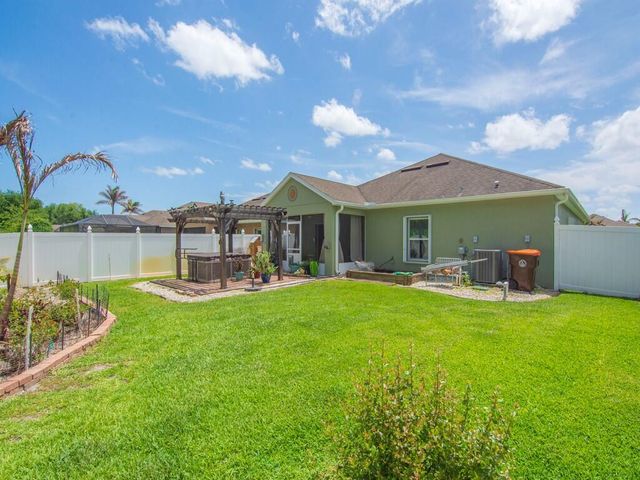 8131 Westfield Circle, Vero Beach, FL 32966