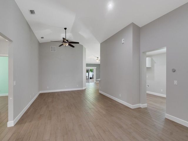 8131 Westfield Circle, Vero Beach, FL 32966