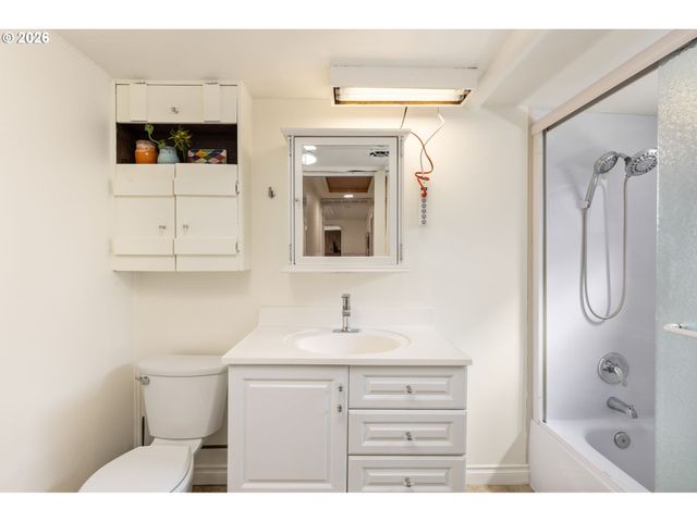 1105 Ne LINCOLN St, Hillsboro, OR 97124